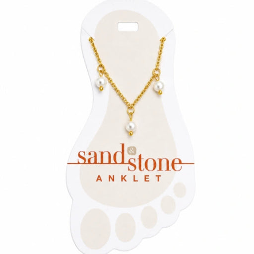 This Sand & Stone Multi-Pearl Dangle Anklet in Gold is a water-resistant anklet pairs lustrous pearls with a warm gold finish.