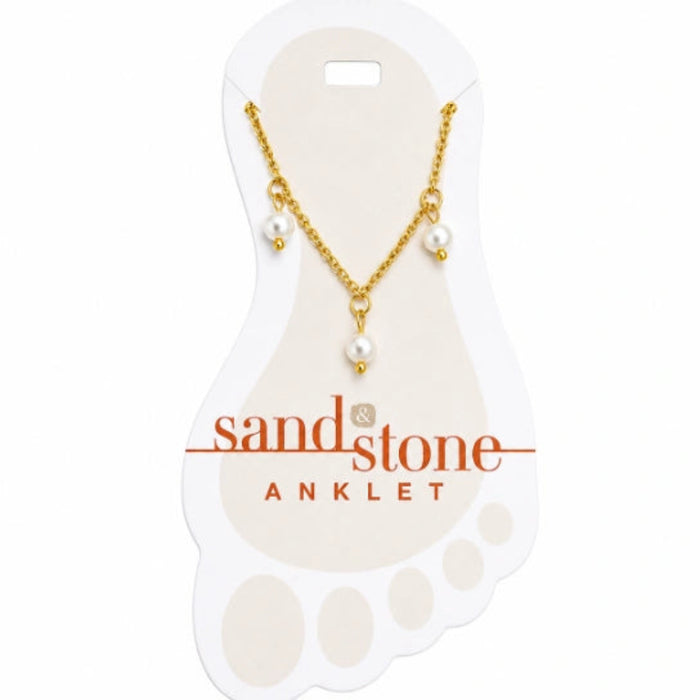This Sand & Stone Multi-Pearl Dangle Anklet in Gold is a water-resistant anklet pairs lustrous pearls with a warm gold finish.