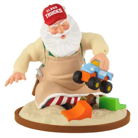 Hallmark : 2026 Keepsake Toymaker Santa 27th in the series (321)