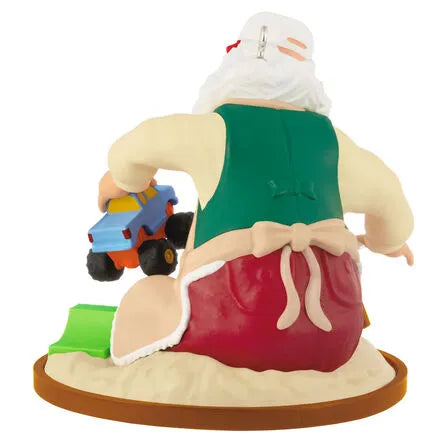 Hallmark : 2026 Keepsake Toymaker Santa 27th in the series (321)