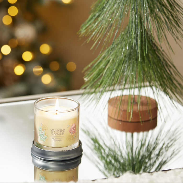 Yankee Candle : Signature Small Tumbler Candle in Christmas Cookie™