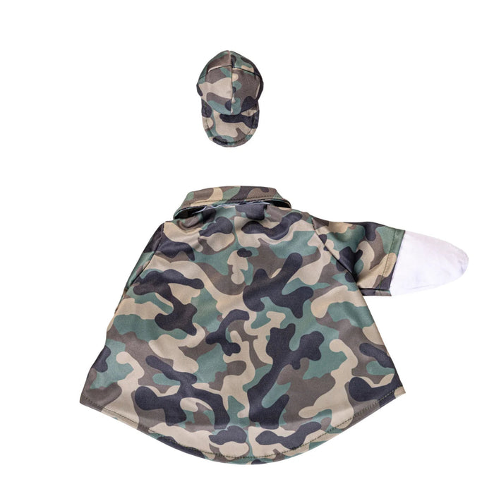 The Evergreen Giddy the Goose Outfit in Camo gives your lawn or porch goose a fun camouflage look that hunters, outdoor enthusiasts, and country living fans will love.