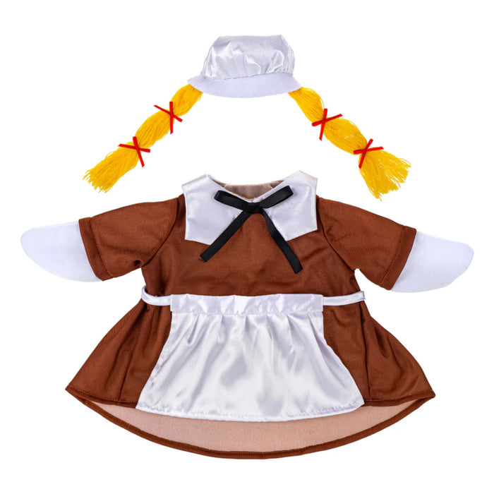 this outfit adds an air of rustic charm that never goes out of style. 