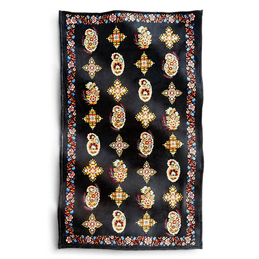 Vera Bradley Plush Throw in North Star Sky - Image of the full blanket layout, displaying how the pattern repeats with a floral border.