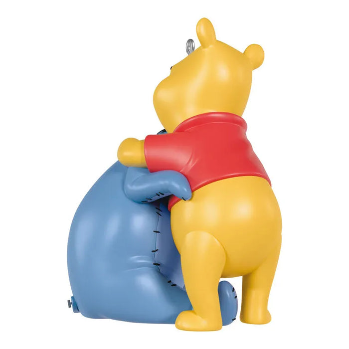 Hallmark : 2026 Keepsake Holiday Hugs Disney Winnie the Pooh (152)