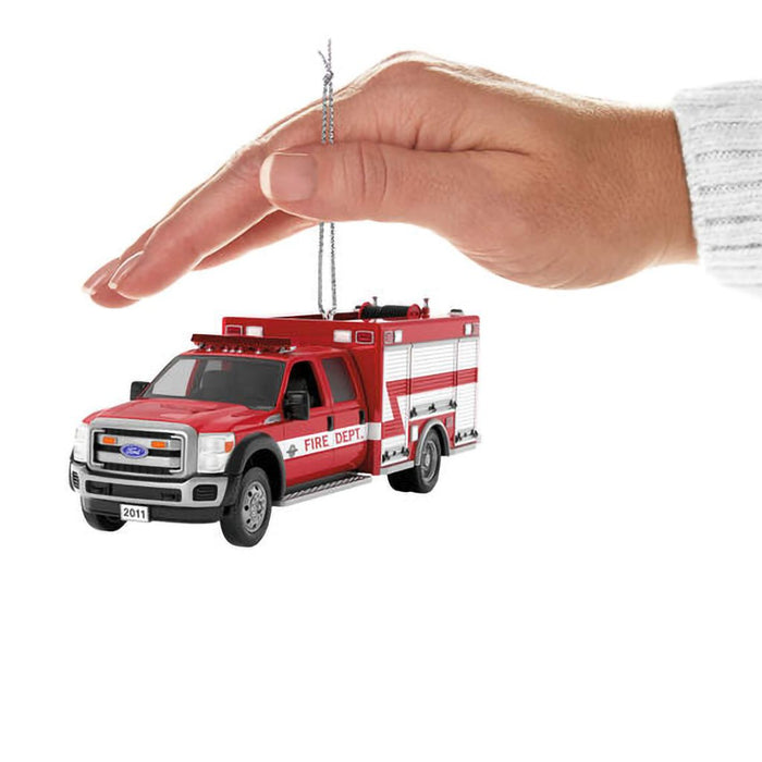 Hallmark : 2024 Keepsake Ornament Fire Brigade 2011 Ford F-550 Fire Engine 2024 With Light (3) - Hallmark : 2024 Keepsake Ornament Fire Brigade 2011 Ford F-550 Fire Engine 2024 With Light (3)