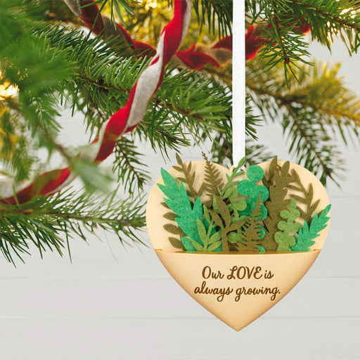 Hallmark : 2024 Keepsake Ornament Growing In Love Metal & Fabric (132) - Hallmark : 2024 Keepsake Ornament Growing In Love Metal & Fabric (132)