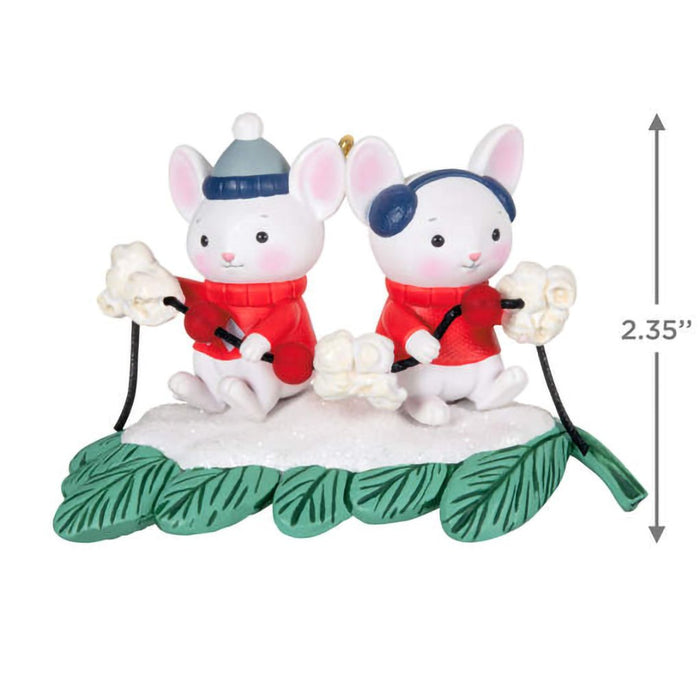 Hallmark : 2024 Keepsake Ornament Merry Mice With Popcorn Garland (194) - Hallmark : 2024 Keepsake Ornament Merry Mice With Popcorn Garland (194)