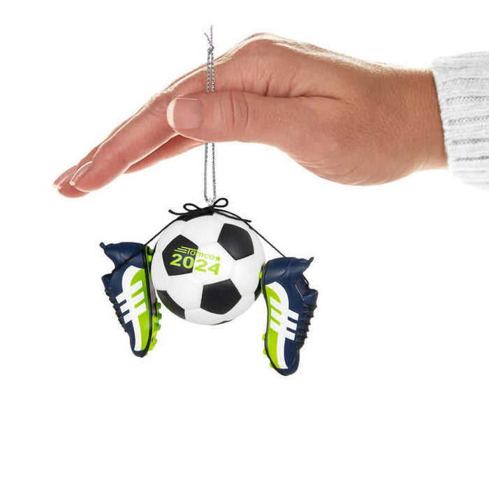 Hallmark : 2024 Keepsake Ornament Soccer Star (303) - Hallmark : 2024 Keepsake Ornament Soccer Star (303)