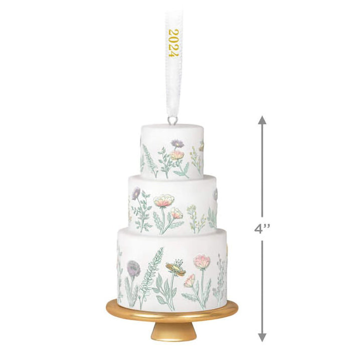 Hallmark : 2024 Keepsake Ornament Tiers of Joy Porcelain (350) - Hallmark : 2024 Keepsake Ornament Tiers of Joy Porcelain (350)