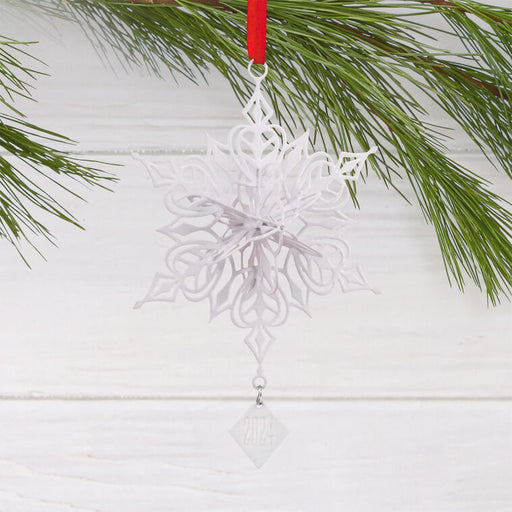 Hallmark : Dimensional Snowflake 2024 Hallmark Ornament - Hallmark : Dimensional Snowflake 2024 Hallmark Ornament