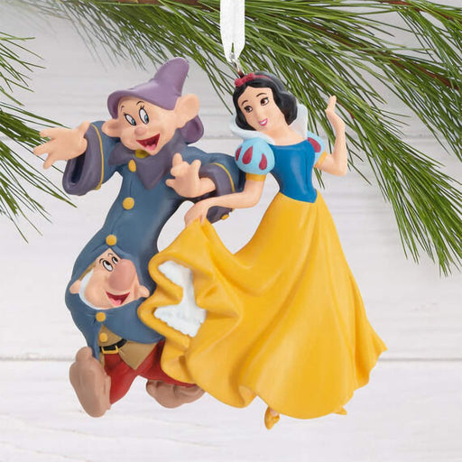 Hallmark : Disney Princess Snow White and Friends Hallmark Ornament - Hallmark : Disney Princess Snow White and Friends Hallmark Ornament