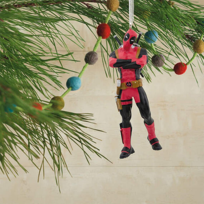 Hallmark : Marvel Deadpool Hallmark Ornament - Hallmark : Marvel Deadpool Hallmark Ornament