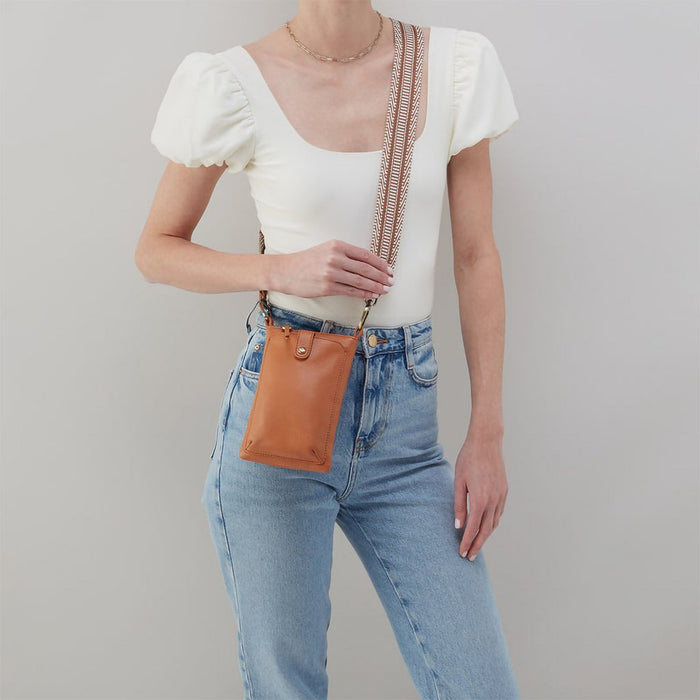 HOBO : Cass Phone Crossbody in Pebbled Leather - Butterscotch - HOBO : Cass Phone Crossbody in Pebbled Leather - Butterscotch