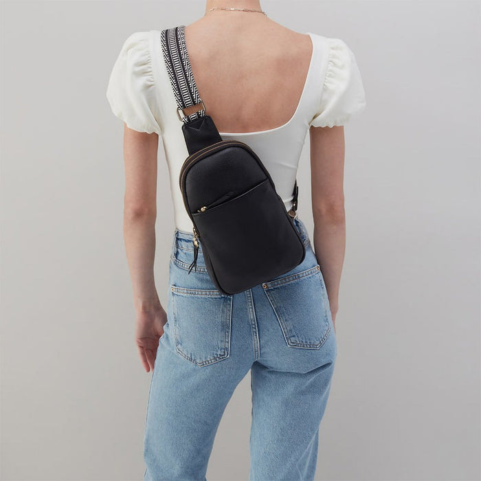 HOBO : Cass Sling In Pebbled Leather - Black - HOBO : Cass Sling In Pebbled Leather - Black