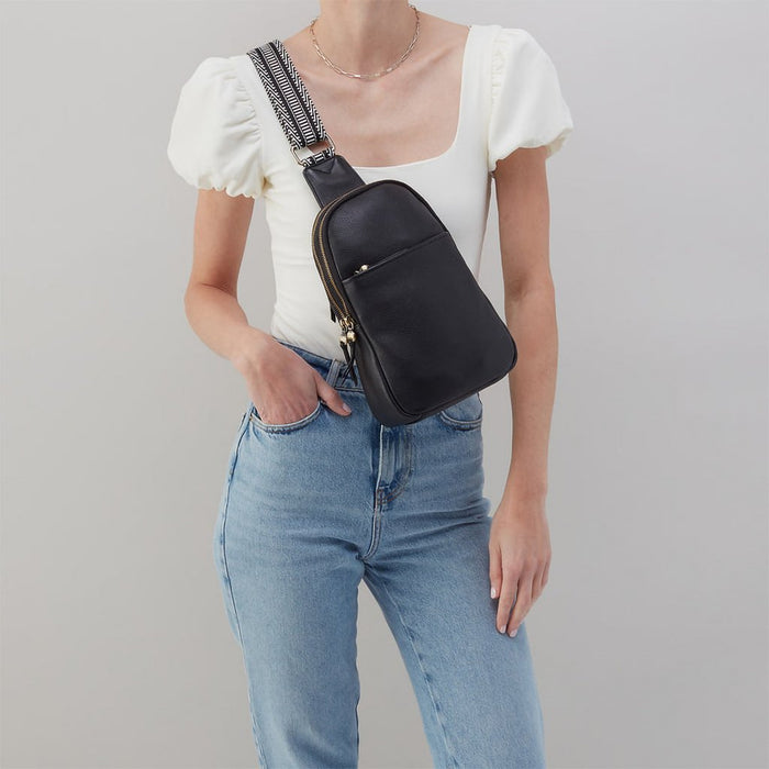 HOBO : Cass Sling In Pebbled Leather - Black - HOBO : Cass Sling In Pebbled Leather - Black