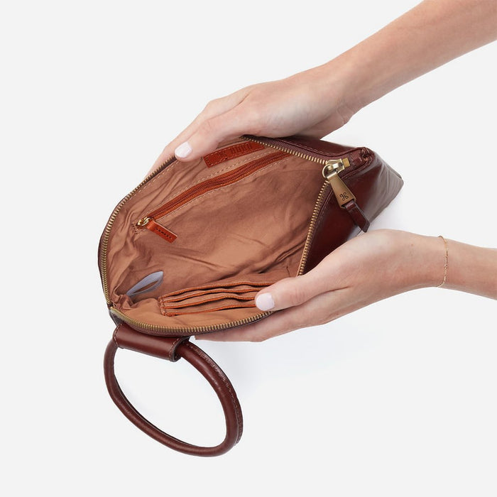 HOBO : Sable Wristlet In Polished Leather - Chocolate - HOBO : Sable Wristlet In Polished Leather - Chocolate