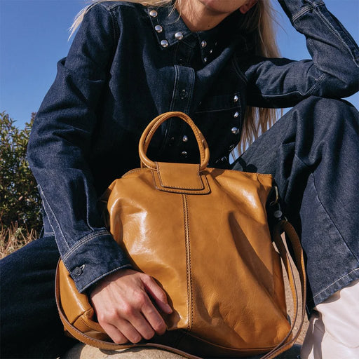 HOBO : Sheila Large Satchel in Buffed Leather - Natural - HOBO : Sheila Large Satchel in Buffed Leather - Natural