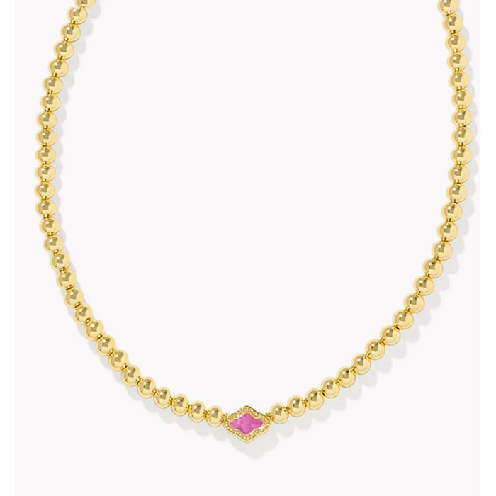 Kendra Scott : Abbie Gold Beaded Necklace in Azalea Illusion - Kendra Scott : Abbie Gold Beaded Necklace in Azalea Illusion