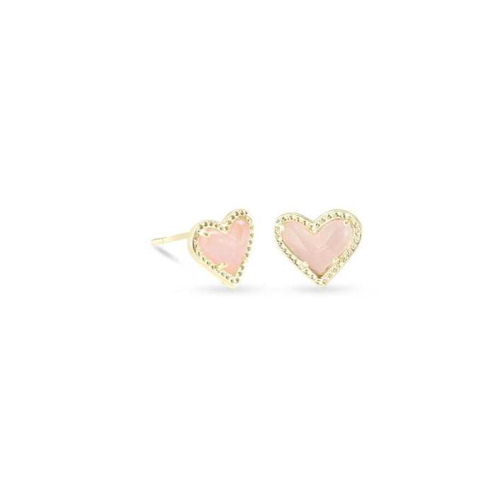 Kendra Scott : Ari Heart Gold Stud Earrings in Rose Quartz - Kendra Scott : Ari Heart Gold Stud Earrings in Rose Quartz