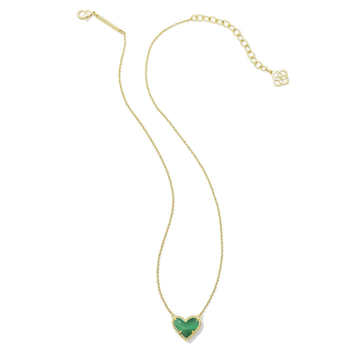 Kendra Scott : Ari Heart Pendant Necklace - Gold/Emerald