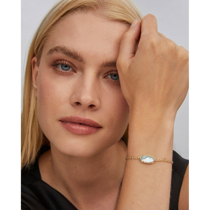 Kendra Scott : Elaina Gold Adjustable Chain Bracelet in Light Blue Illusion - Kendra Scott : Elaina Gold Adjustable Chain Bracelet in Light Blue Illusion