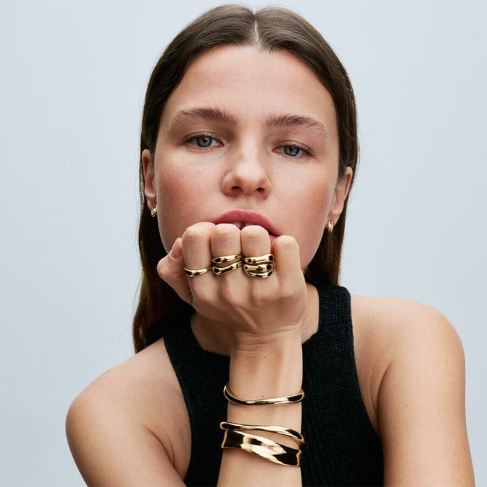 PANDORA : Organically Shaped Stacking Rings in Gold - PANDORA : Organically Shaped Stacking Rings in Gold