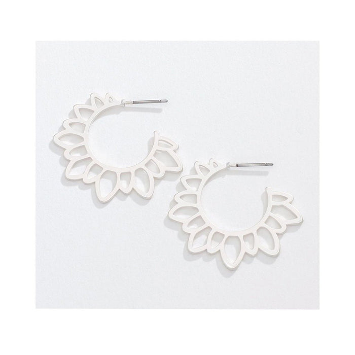 Periwinkle by Barlow :1" Matte Silver Floral Cutout Hoops - Earrings - Periwinkle by Barlow :1" Matte Silver Floral Cutout Hoops - Earrings