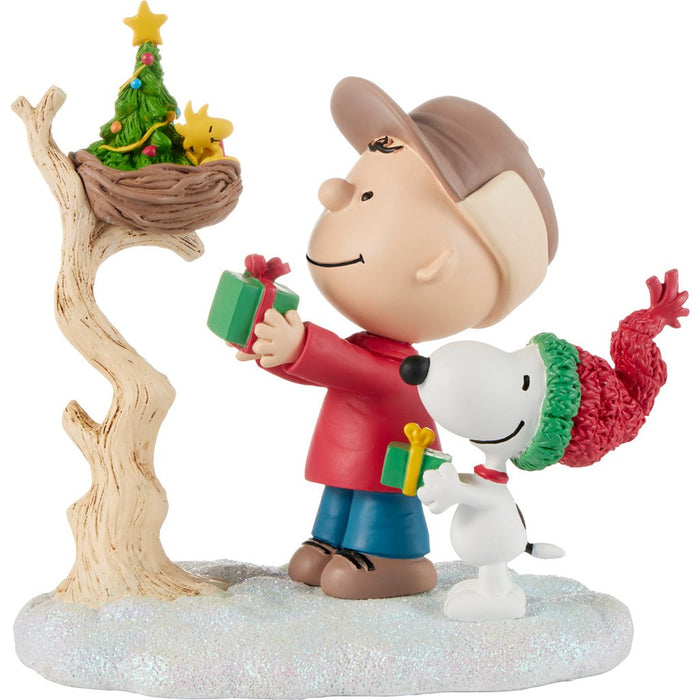 Precious Moments : Charlie Brown and Snoopy Giving Woodstock a Gift Figurine - Precious Moments : Charlie Brown and Snoopy Giving Woodstock a Gift Figurine