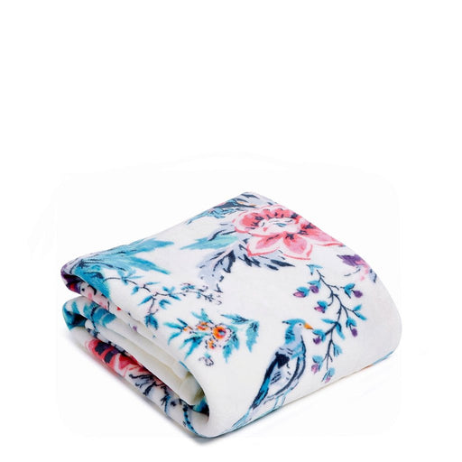Vera Bradley : Plush Throw Blanket in Magnifique Floral - Vera Bradley : Plush Throw Blanket in Magnifique Floral