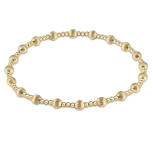 This bracelet transcends seasonal trends, making it a reliable accessory investment.
