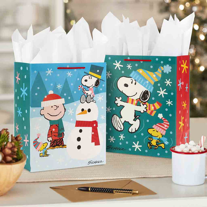 Lot of 5 PEANUTS Charlie Brown & SNOOPY HOLIDAY CHRISTMAS GIFT BAGs NEW  Hallmark