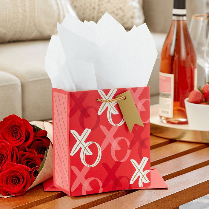 https://annieshallmark.com/cdn/shop/products/hallmark-65-xoxo-small-valentines-day-gift-bag-with-tissue-paper-716710_700x700.jpg?v=1681389837