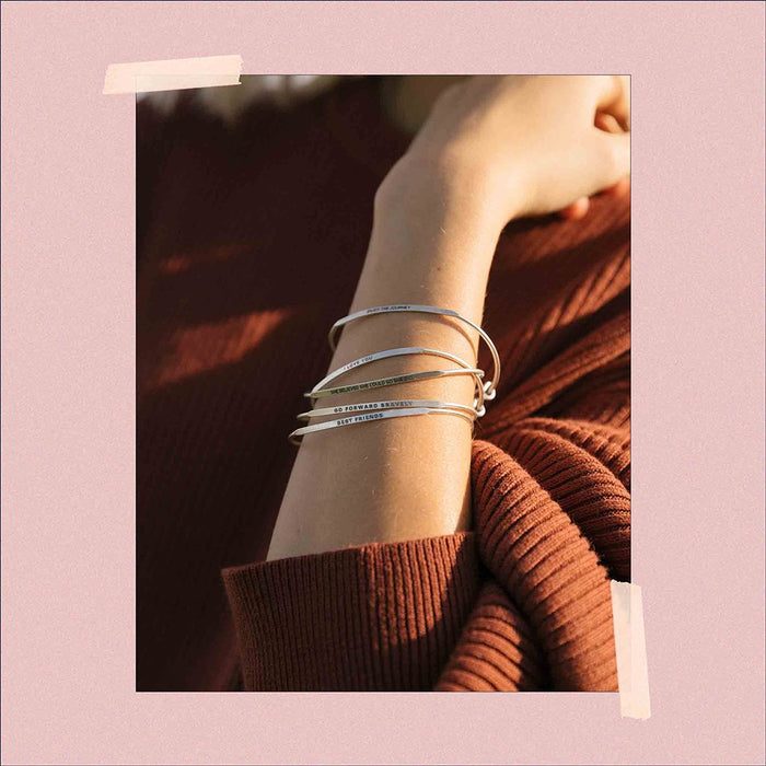 &Livy : Posy Wire Bracelet in Fear Nothing - &Livy : Posy Wire Bracelet in Fear Nothing