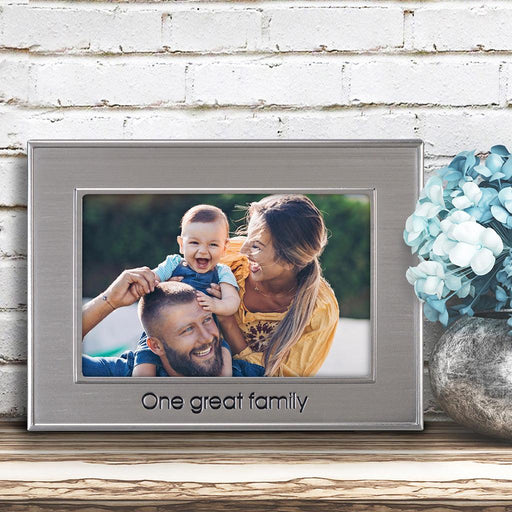 Malden : 4X6 "One Great Family" Frame -