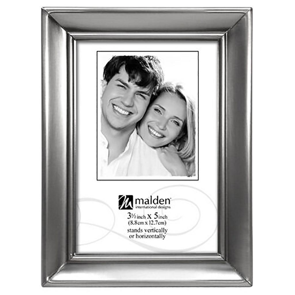 Malden : 4X6 Family Is Everything Frame - Annies Hallmark and Gretchens  Hallmark $16.99