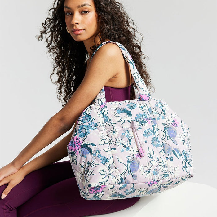 Vera Bradley : Featherweight Tote Bag in Fresh-Cut Floral Lavender - Vera Bradley : Featherweight Tote Bag in Fresh-Cut Floral Lavender
