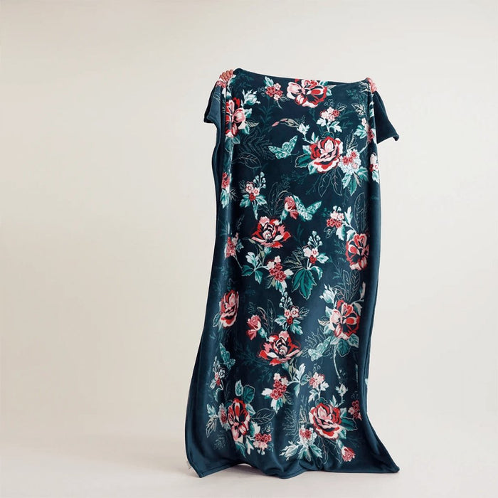 Vera Bradley : Plush Throw Blanket in Rose Toile -
