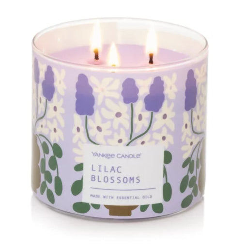 Yankee Candle : 3-Wick Candles in Lilac Blossoms - Yankee Candle : 3-Wick Candles in Lilac Blossoms