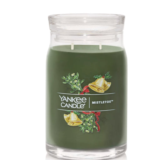 Yankee Candle : Signature Large Jar Candle in Mistletoe™ - Yankee Candle : Signature Large Jar Candle in Mistletoe™