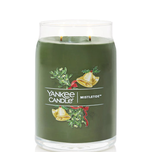 Yankee Candle : Signature Large Jar Candle in Mistletoe™ - Yankee Candle : Signature Large Jar Candle in Mistletoe™