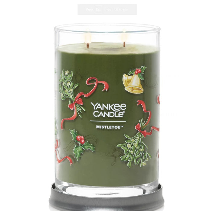 Yankee Candle : Signature Large Tumbler Candle in Mistletoe™ - Yankee Candle : Signature Large Tumbler Candle in Mistletoe™