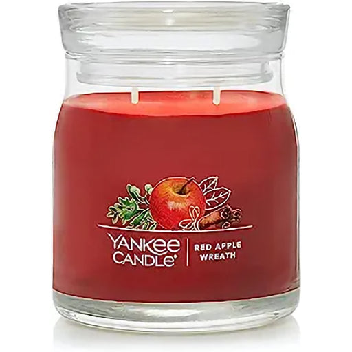 Yankee Candle : Signature Medium Jar Candle in Red Apple Wreath - Yankee Candle : Signature Medium Jar Candle in Red Apple Wreath