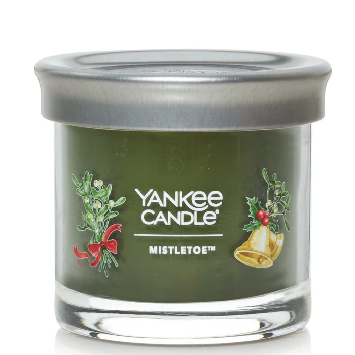 Yankee Candle : Signature Small Tumbler Candle in Mistletoe™ - Yankee Candle : Signature Small Tumbler Candle in Mistletoe™